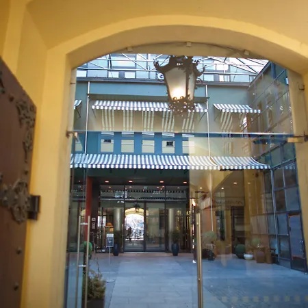 酒店 避风港酒店