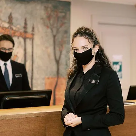 Haven Szálloda 5*